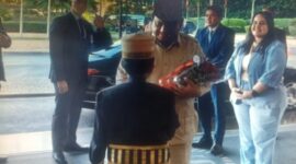 | cut | Ant | Presiden RI Prabowo Subianto disambut hangat warga komunitas Indonesia di Brazil