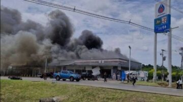 Perang Thailand-Kamboja pecah ribuan warga mengungsi | Fhoto | cut | goglee |