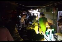 Pengulu Kampung Durin bersama Pemuda dan didampingi Babinsa gerebek kedai tuak di centing bawah | doc | inset |