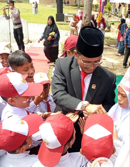 Pimpinan DPRK Gayo Lues Fahmi Sahab SPd MPd | doc | inset