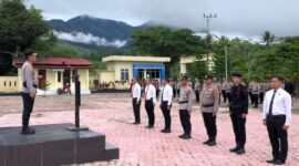 Kapolres Gayo Lues AKBP Hyrowo SIK memberikan arahan di Mapolres Galus, Senin (29/9) 