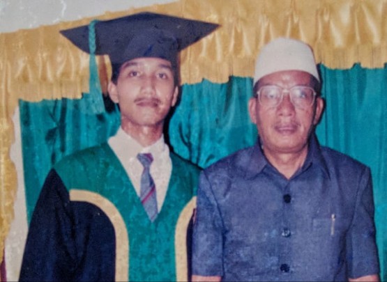 (Alm) H Hasan Burhan bersama Putra sulungnya Amintra | Fhoto | doc | keluarga