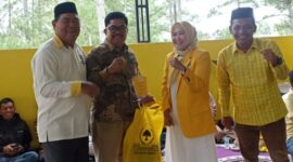 Dari Kiri kekanan, H Ali Husin, H Ibnu Hasim, Ika Mifta Husin, Ali Amran |doc|inset|