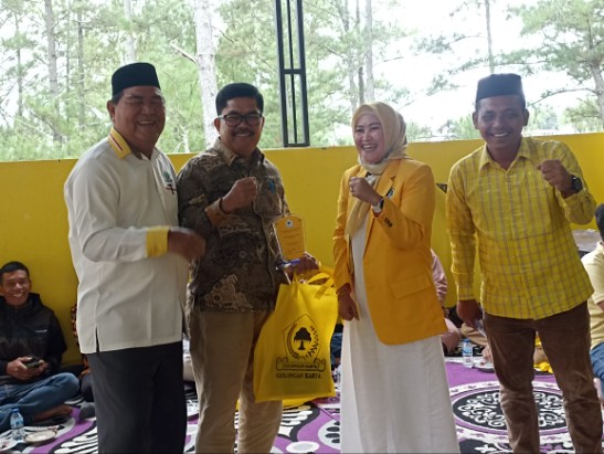 Dari Kiri kekanan, H Ali Husin, H Ibnu Hasim, Ika Mifta Husin, Ali Amran |doc|inset|