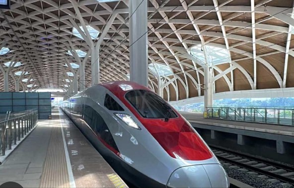 Kereta Api Cepat Jakarta-Bandung | gambar cut Google |