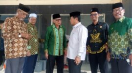 Wakil Bupati Gayo Lues H Maliki bincang bincang dengan tokoh dan sepuh Organisasi Muhammadiyah, Selasa (18/11/2025)