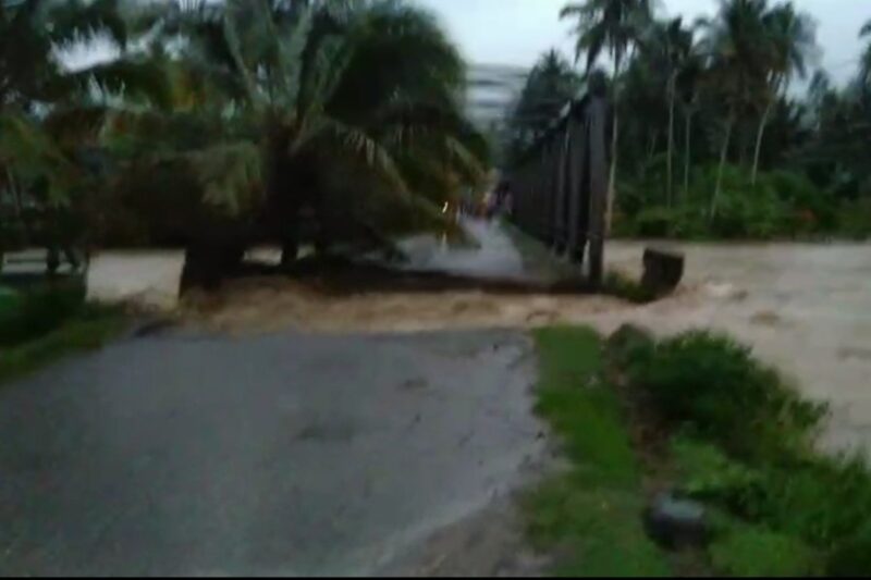 Jembatan Rangka Baja Tripe Jaya putus dihantam aliran sungai |doc|camtri|