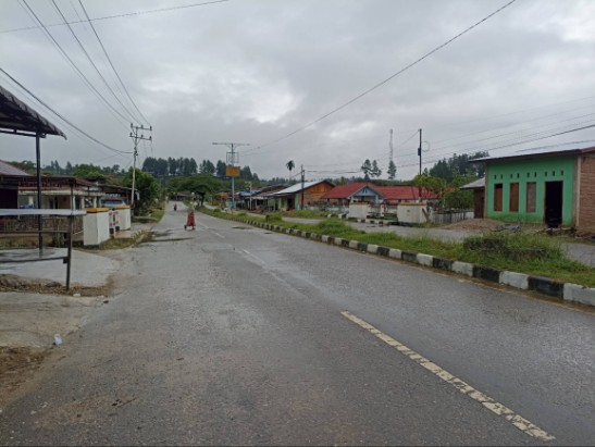 Jalan dua jalur Provinsi sunyi sepi, Kamis (4/12/2025)