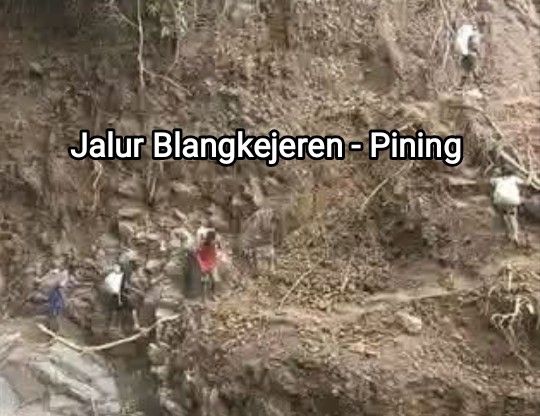 Jalur warga dan relawan mengantar Logistik ke Kecamatan Pining