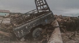 Fhoto Bangkai El-Tor yang terdampar akibat banjir bandang, fhoto sekolah tidak berhasil diliput karena kondisi hujan deras | doc | insetgalus |