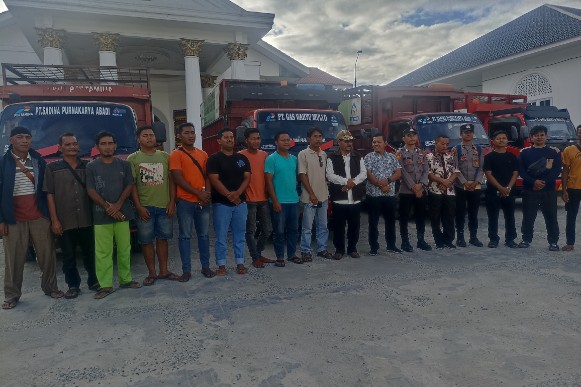 7 armada pangkalan elpiji dilepas dari Pendopo Bupati Gayo Lues, Kamis (18/12/2025)