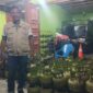 Sedang mengumpulkan gas elpiji 3 kg di Aceh Tenggara