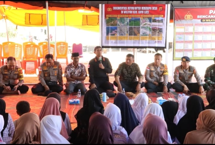 Kapolda Aceh Irjen Pol Marzuki Ali Basyah dilokasi pengungsian warga Agusen BLK kecamatan Blangkejeren, Kamis 15 Januari 2026 |doc| Humas Polres Galus|