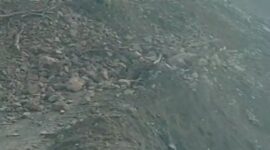 Fhoto|tangkapan layar warga yang terjebak di Begade Empat, Putri Betung, Minggu (4/1/2026).