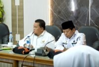 Plt Sekda Gayo Lues dr Nevirizal bersama wakil Bupati Gayo Lues H Maliki | Fhoto | Cut | Diskominfo |