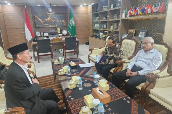 Ketua PWM Muhamadiyah Aceh Malik Musa bersama Pimpinan Pusat Muhamaddiyah, Yogyakarta 27 Januari 2026 |Doc|Ibrahim Aceh|