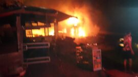 Kebakaran di depan kampus unsyiah PSDKU Blang Nangka, Kampung Akul, Blang Jerango, Gayo Lues, Senin 9 Pebruari 2026 sekira pukul 3.00 Wib dinihari.