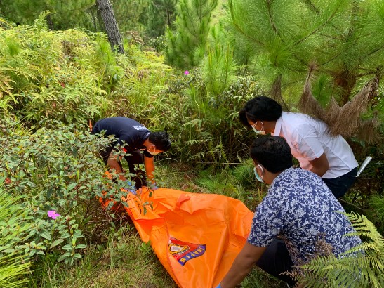 Personel Polres Gayo Lues Evakuasi temuan Jasad di Desa Panglime Linting, Dabun Gelang, Rabu 25 Feb 2026
