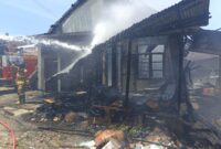 Satu unit hunian warga terbakar di Dusun Buntul Ketek, Penampaan Uken, tepat di belakang SDN 2 Percontohan, Blangkejeren, Kabupaten Gayo Lues, peristiwa naas itu terjadi, Minggu (8/3/2026) sekitar pukul 12.00 WIB.