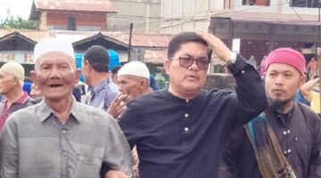 H Ibnu Hasim bersama warga setelah tidak lagi menjabat sebagai Bupati |doc|Ibnu|