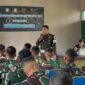 Dansubdenpom Gayo Lues, Lettu CPM I Made Deny Negara, yang memberikan pemaparan di hadapan puluhan prajurit TNI.