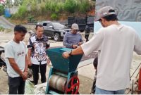 Petugas Starbuck bersama Kepala BNNK, sedang memeriksa kesiapan para petani Kopi di Gayo Lues