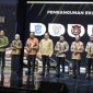 Bupati Gayo Lues Suhaidi SPd MSi (nomor 3 dari kiri) bersama enam kepala daerah lainnya