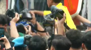 Aksi unjuk rasa mahasiswa dari sejumlah perguruan tinggi berlangsung di kawasan Dukuh Atas, Jalan Jenderal Sudirman, Jakarta Pusat, Selasa (18/8/2026)